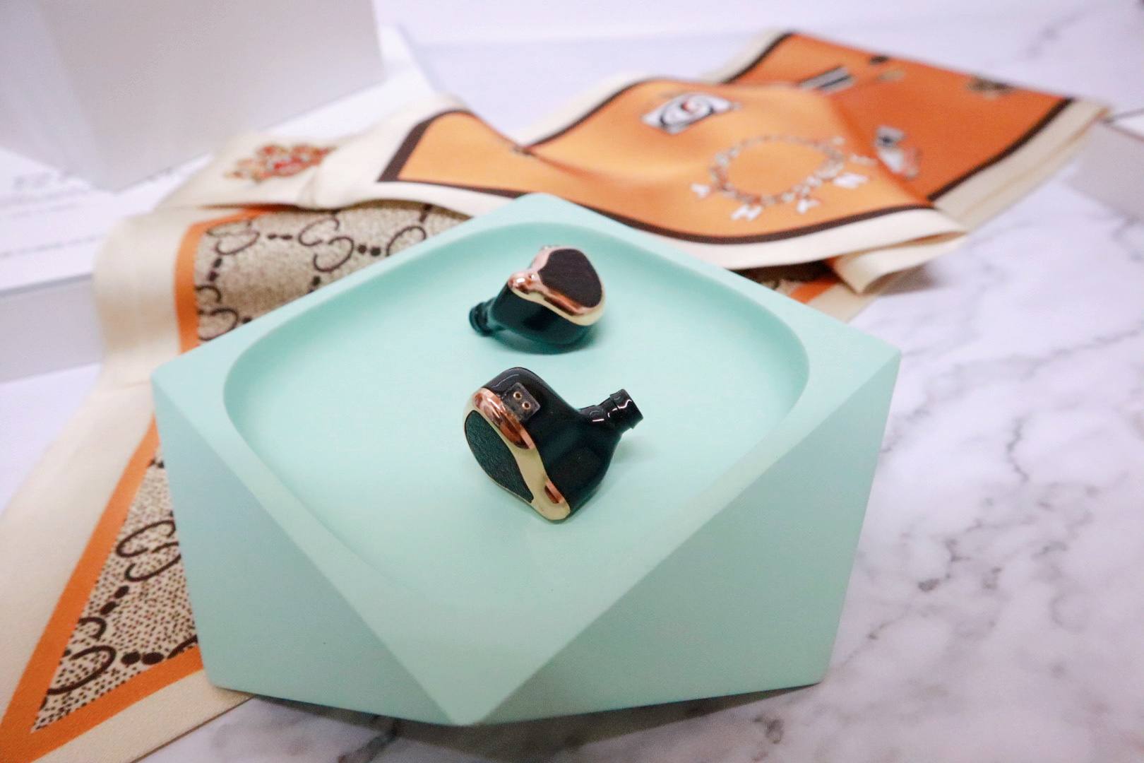 锦瑟香也耳机蓝牙可换线,锦瑟香也蓝牙耳机测评