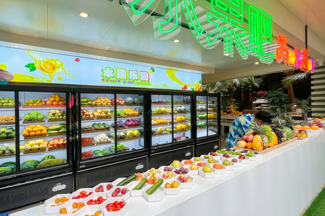 银河温泉双人水果温泉,泡汤泉免费吃水果