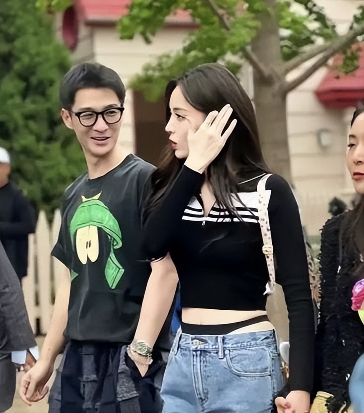 林心如陷入凸点疑云,下面几位女星更夸张,网友直呼扛不住。