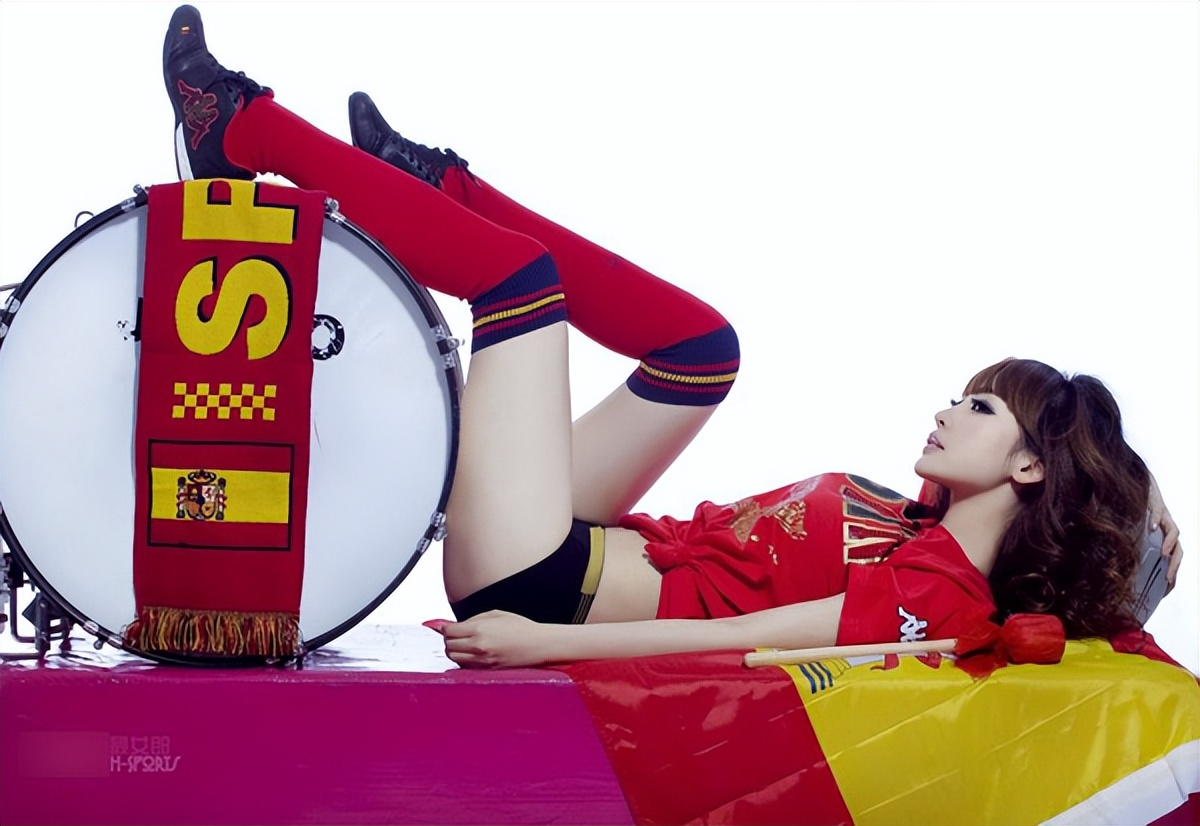 柳岩世界杯变身足球,柳岩世界杯视频