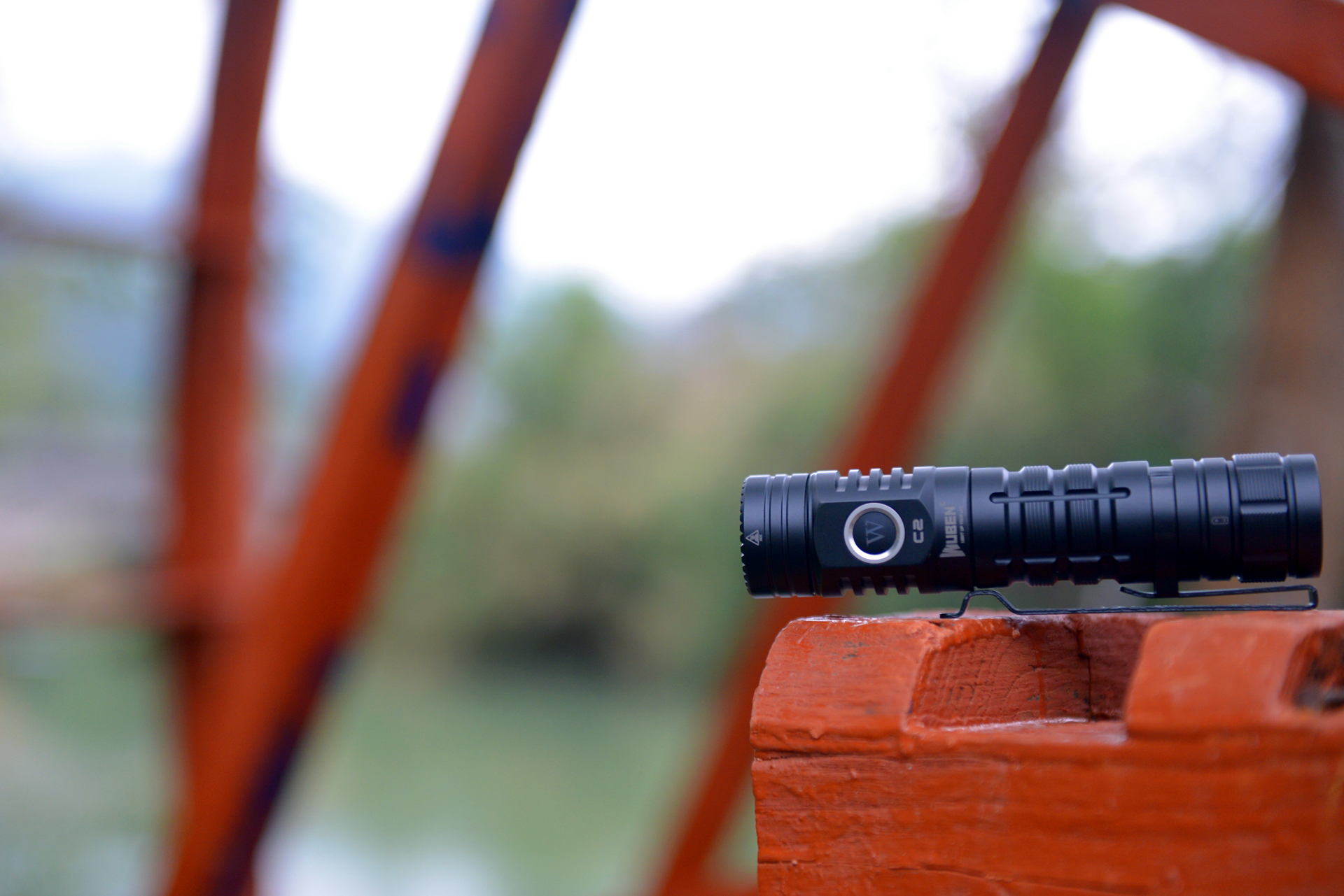 务本c2手电怎么样,务本手电c2亮度