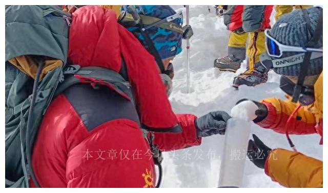 中国可燃冰首次发现,我国科考队登顶卓奥友峰感想