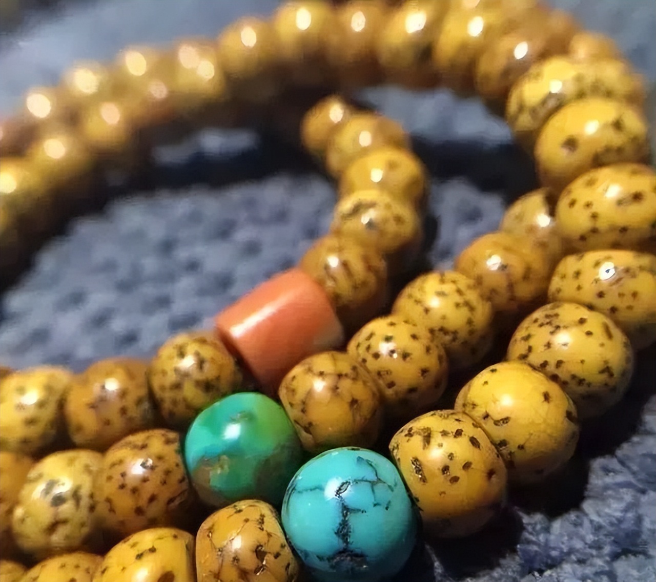 星月菩提奶油黄是什么,星月菩提如何盘玩成白的