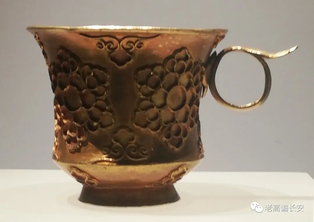 唐代鎏金杯,唐代银凤杯