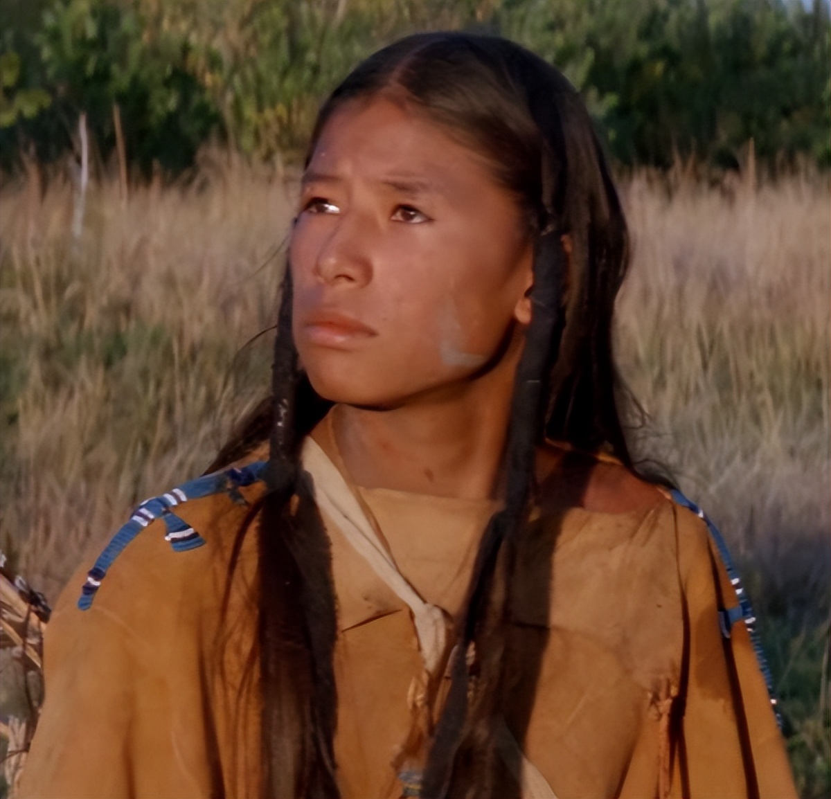 盘点知名艺人不为人知的一面,你绝对想不到他们竟然是*教邪**徒!