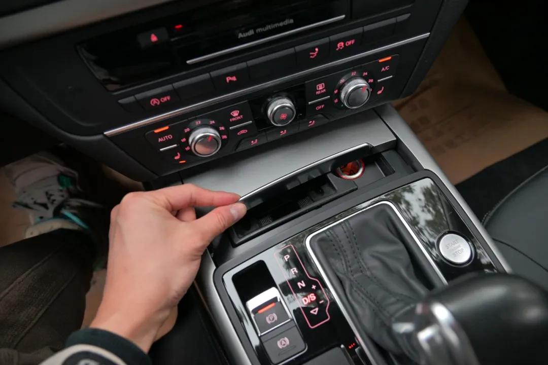 17款a72.0t四驱quattro,老款a7四驱quattro