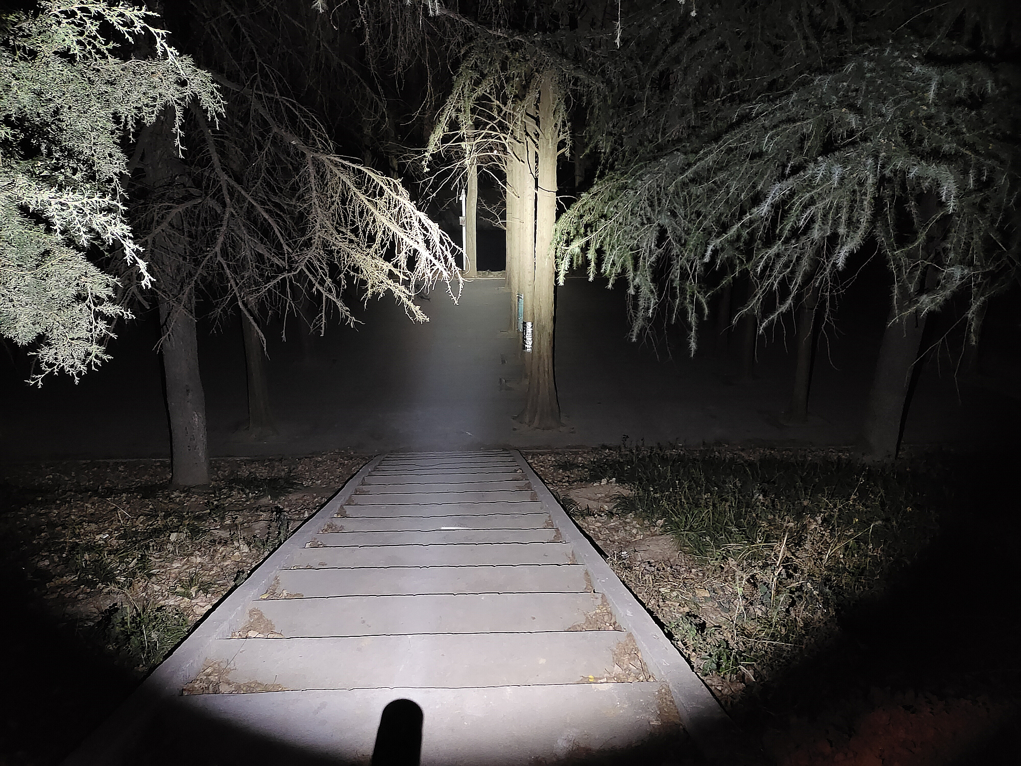 务本手电c2怎么样,务本c2手电续航