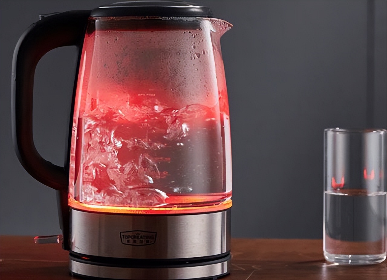 长期喝电热水壶烧的水有什么危害,喝电热水壶烧的水对身体危害多少