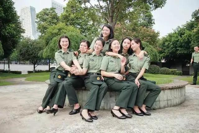 成人大专未毕业，可否参军入伍、算不算大学生士兵？我来解疑答惑