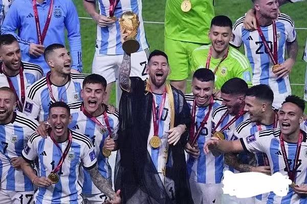 球王故事,梅西成为球王的历程