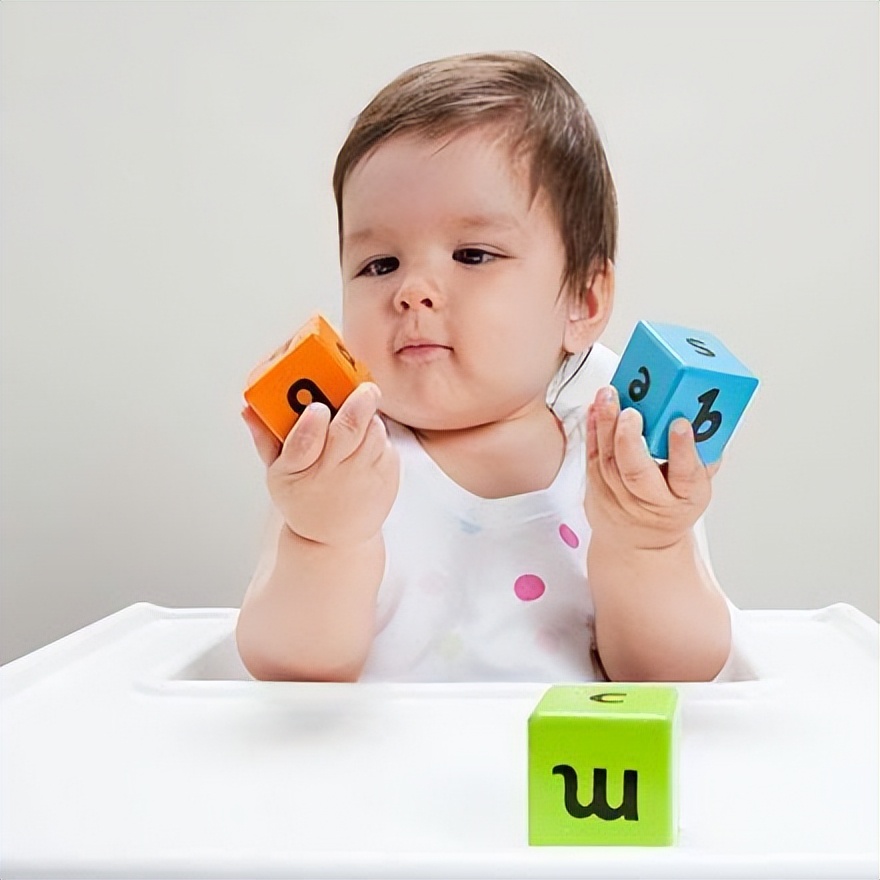 怎样才对宝宝的视力有帮助,不同月龄宝宝视力