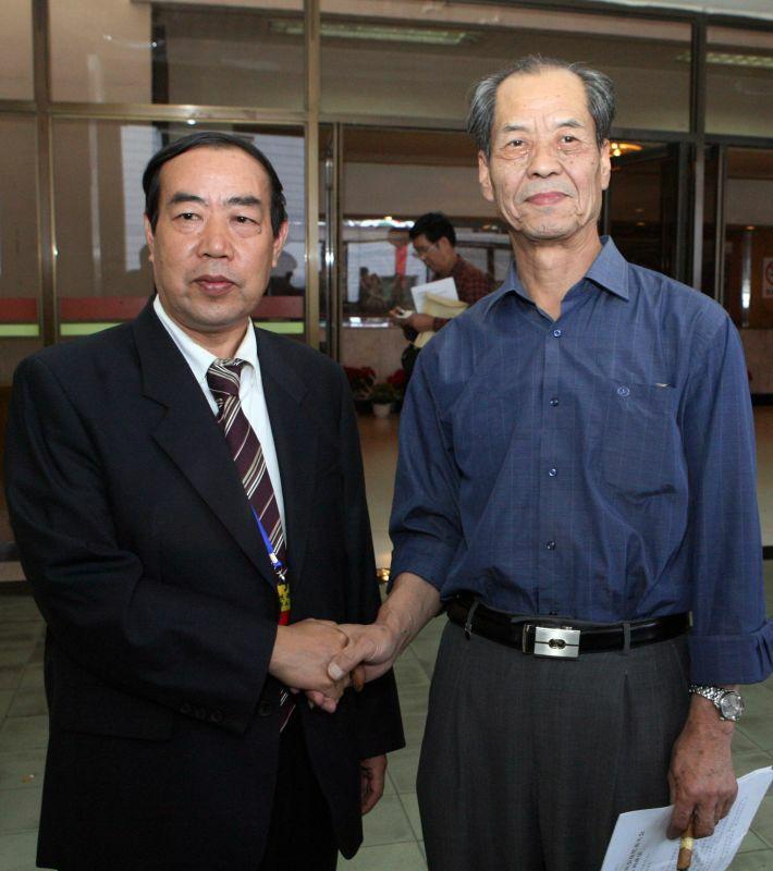 贾平凹前妻是干嘛的 (贾平凹与前妻离婚原因)