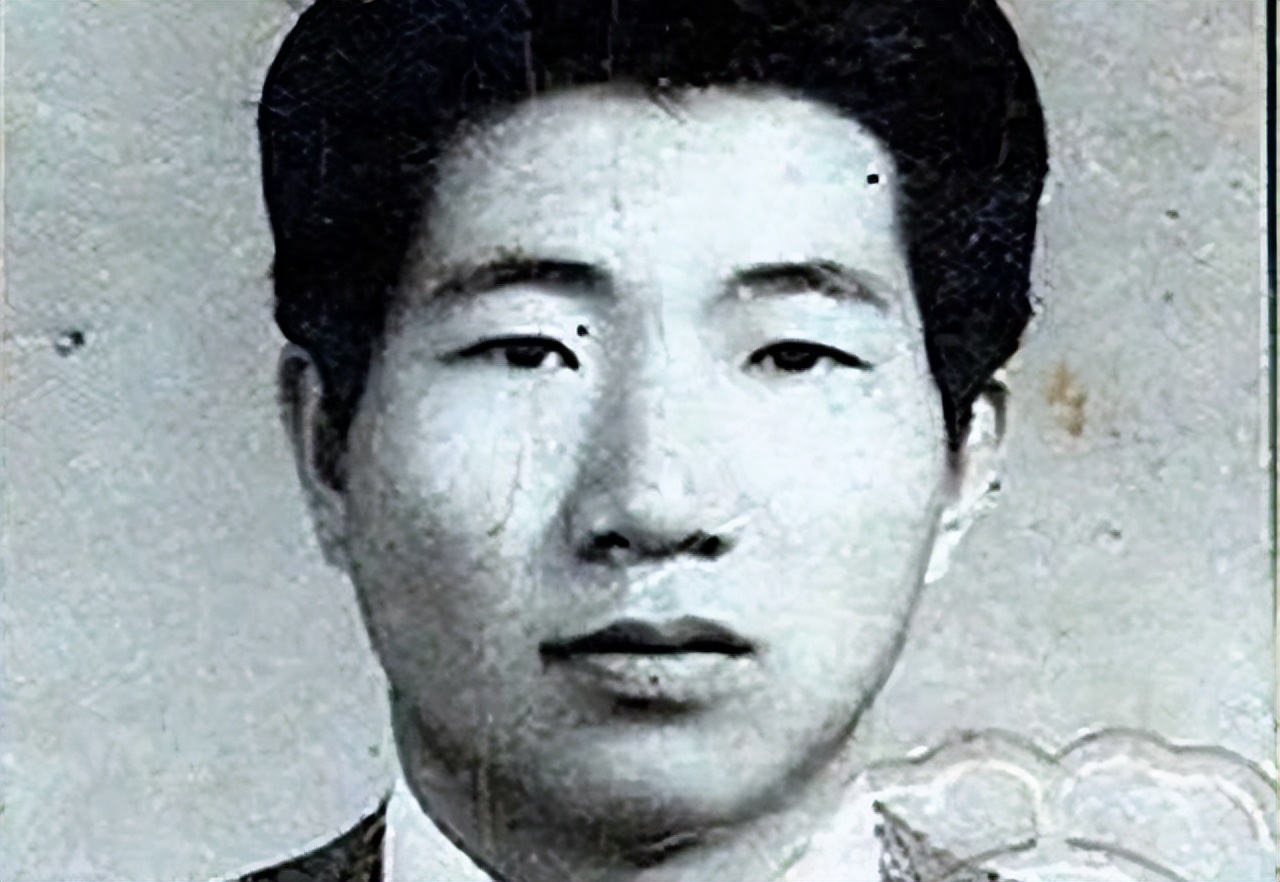 2009年韩国前总统卢武铉跳崖身亡后，儿子赴中国发展，女儿获刑