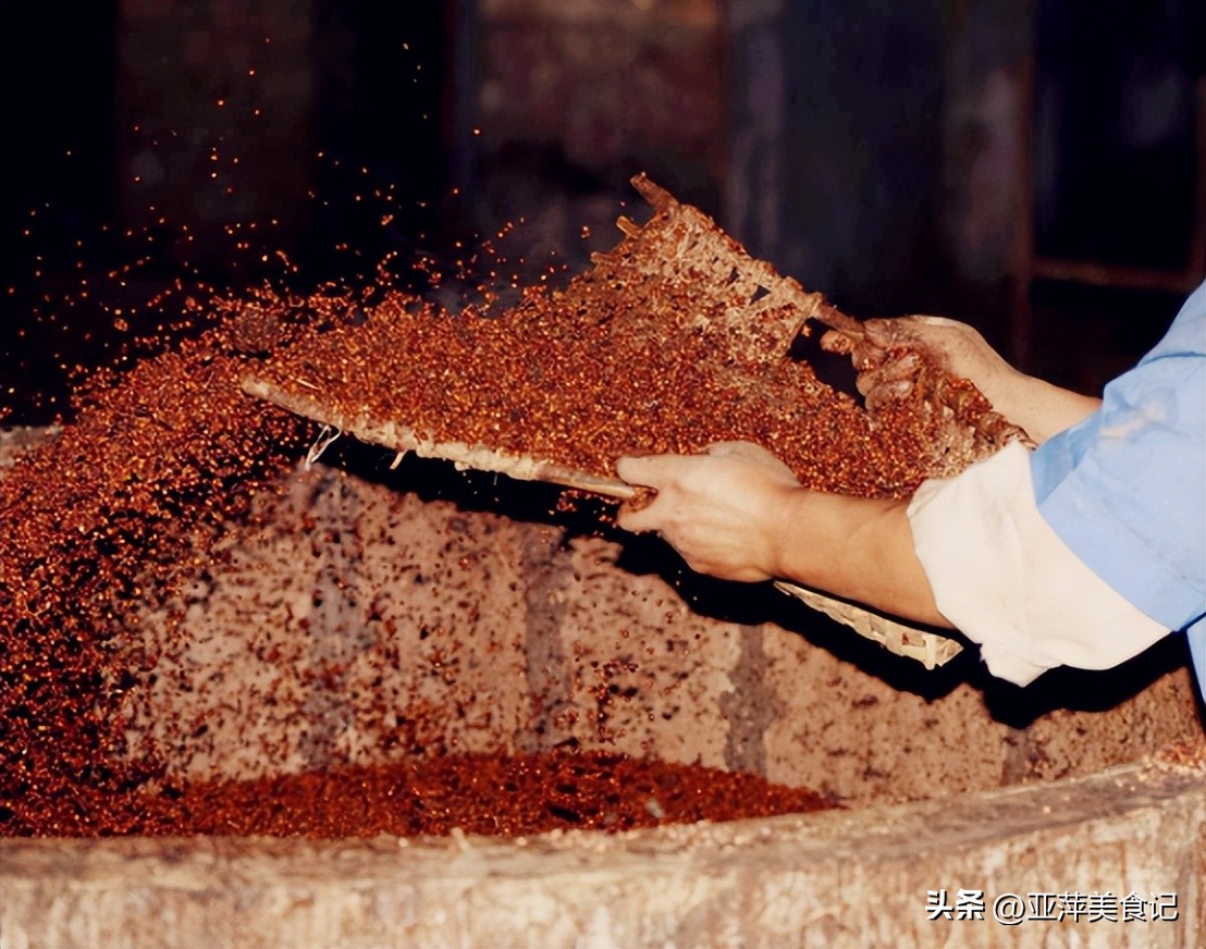 酿酒大师30年清香型白酒,酿酒30年的老师傅道出实情