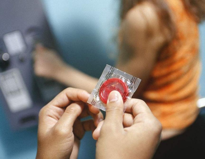 *人用成品**年销售量达千亿，女性是购买主力军