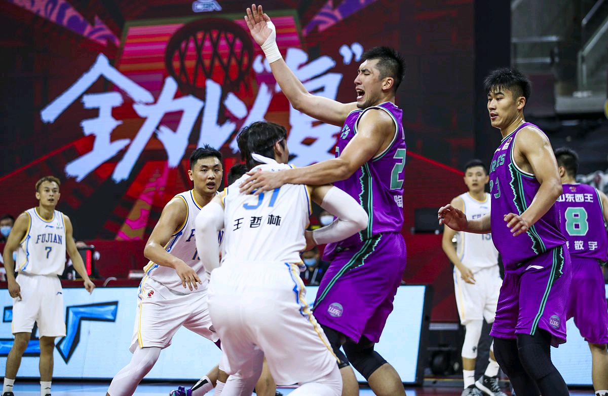 陶汉林隔扣王哲林,陶汉林为什么不进国家队