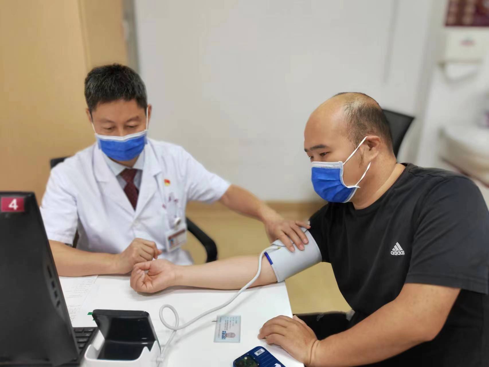 杜秋波：做患者信赖的“医心人”