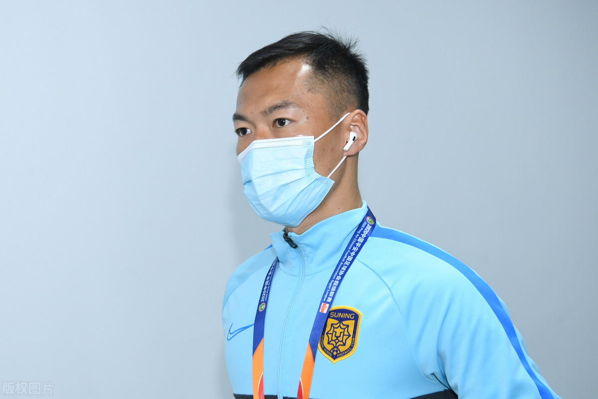 女足薪酬曝光！足球报揭底男女足拿钱差别，陈戌源一碗水没端平