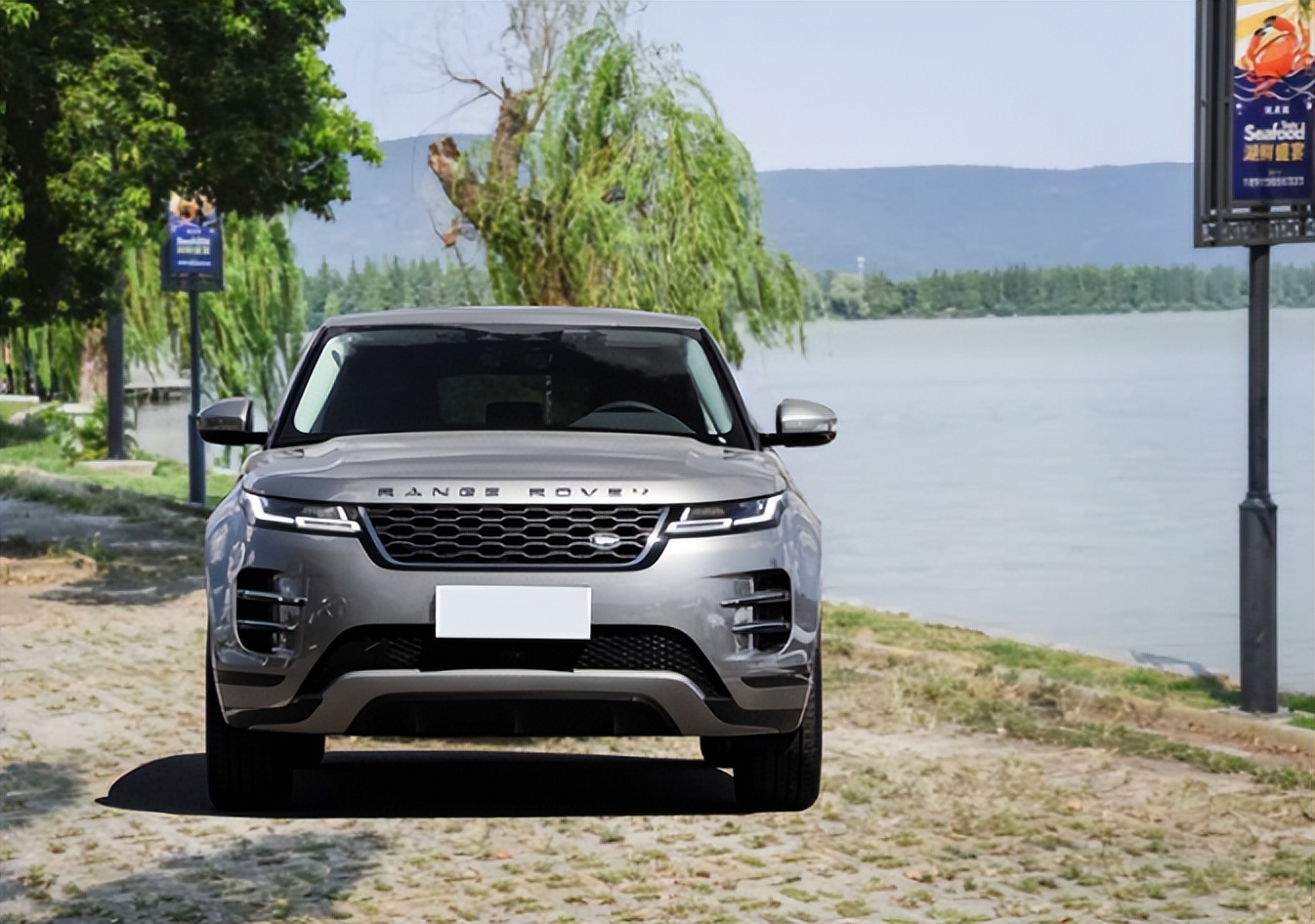 揽胜极光2.2t柴油,路虎揽胜极光2.0t加多少升机油