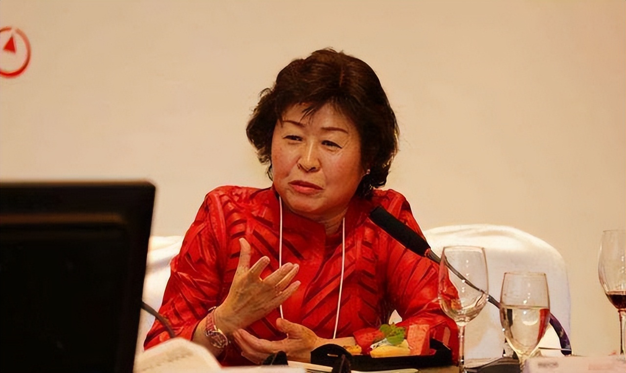 最有潜力的前100名女性企业家,中国十大白手起家女企业家