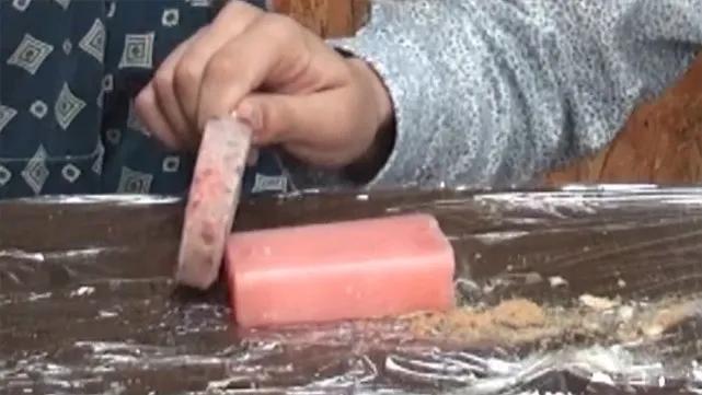 日本“网红棒冰”敲晕抢劫犯，就问你敢吃吗？