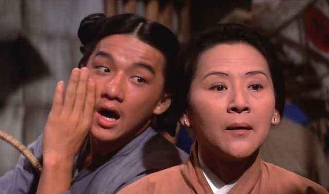 割完单眼皮就好事不断的6位港星，成龙脱胎换骨，甄子丹迅速起飞