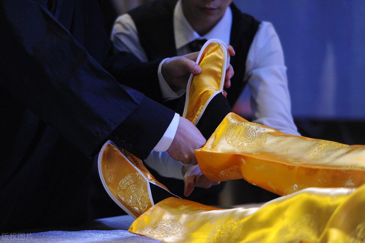 人死后有哪些殡葬方式,人死后丧葬仪式