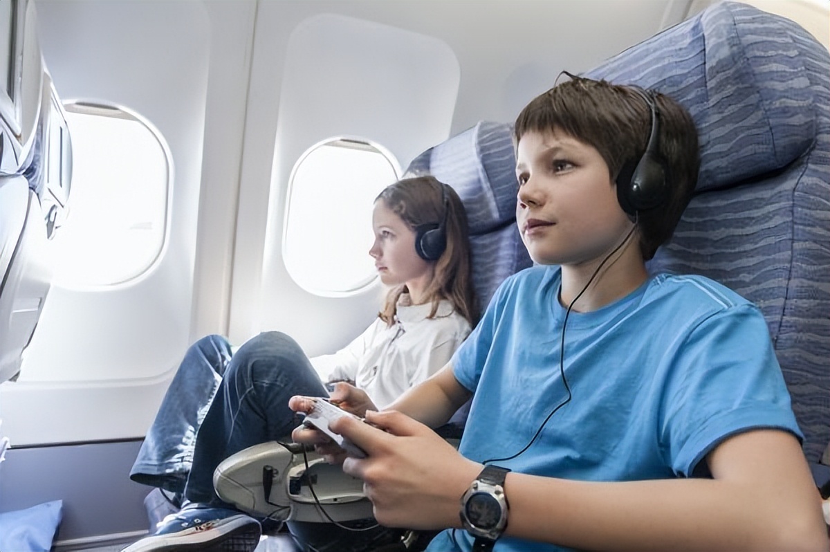 小孩子怎么购买飞机票,小孩怎么买飞机票用什么证件