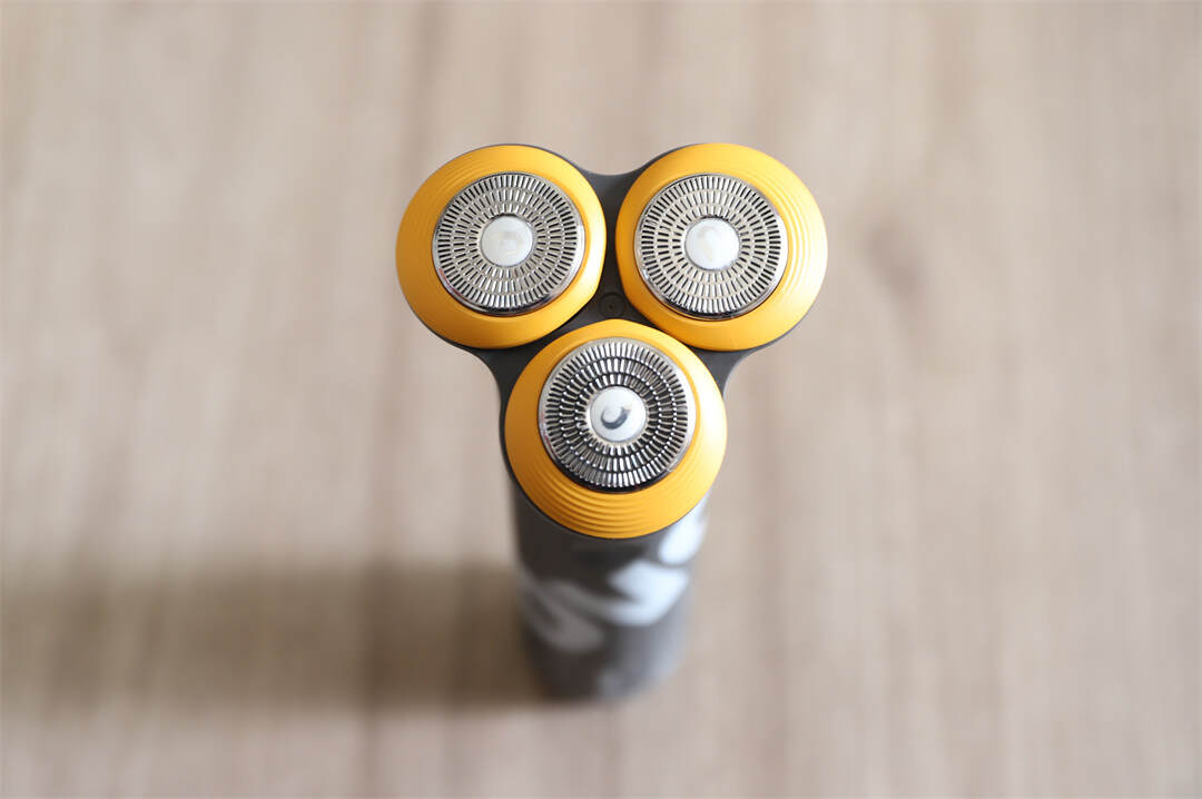 奔腾剃须刀pq3906,奔腾往复式剃须刀评测