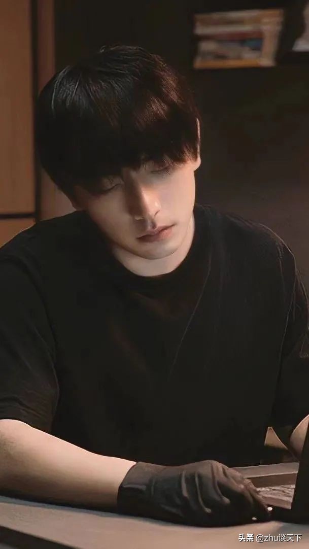 王大锤的瓜：屌丝逆袭，小说照进现实了