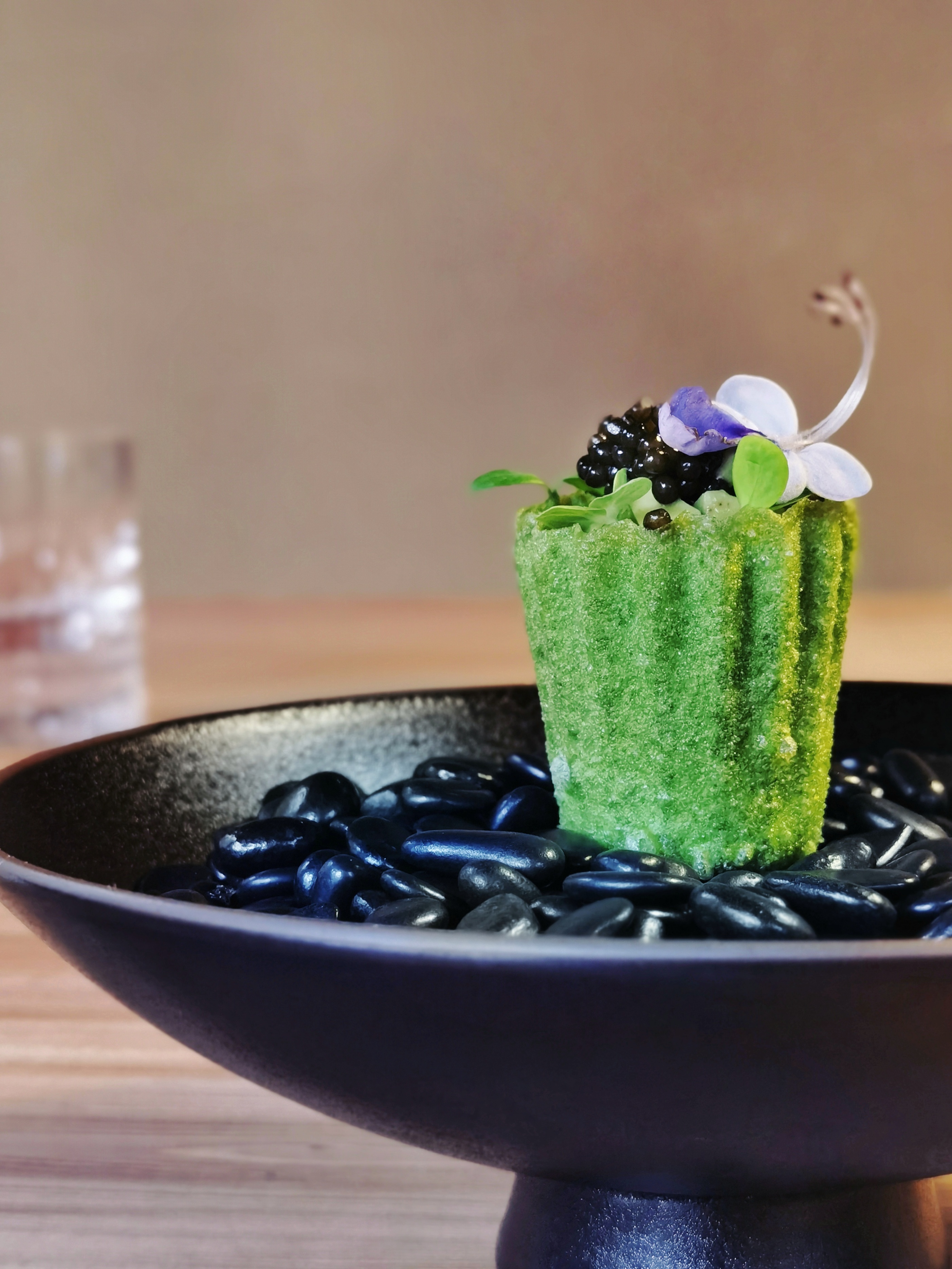 坚守7年终夺冠,全球第一家青年旅舍