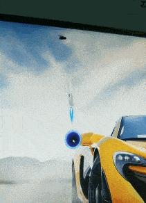 女孩子看起来外表美丽，其实裤袜已经掉到大腿根了！哈哈哈