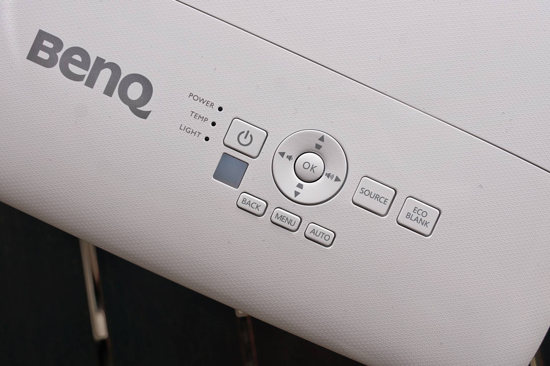 明基mh560投影仪评测,明基mw560投影仪使用教程