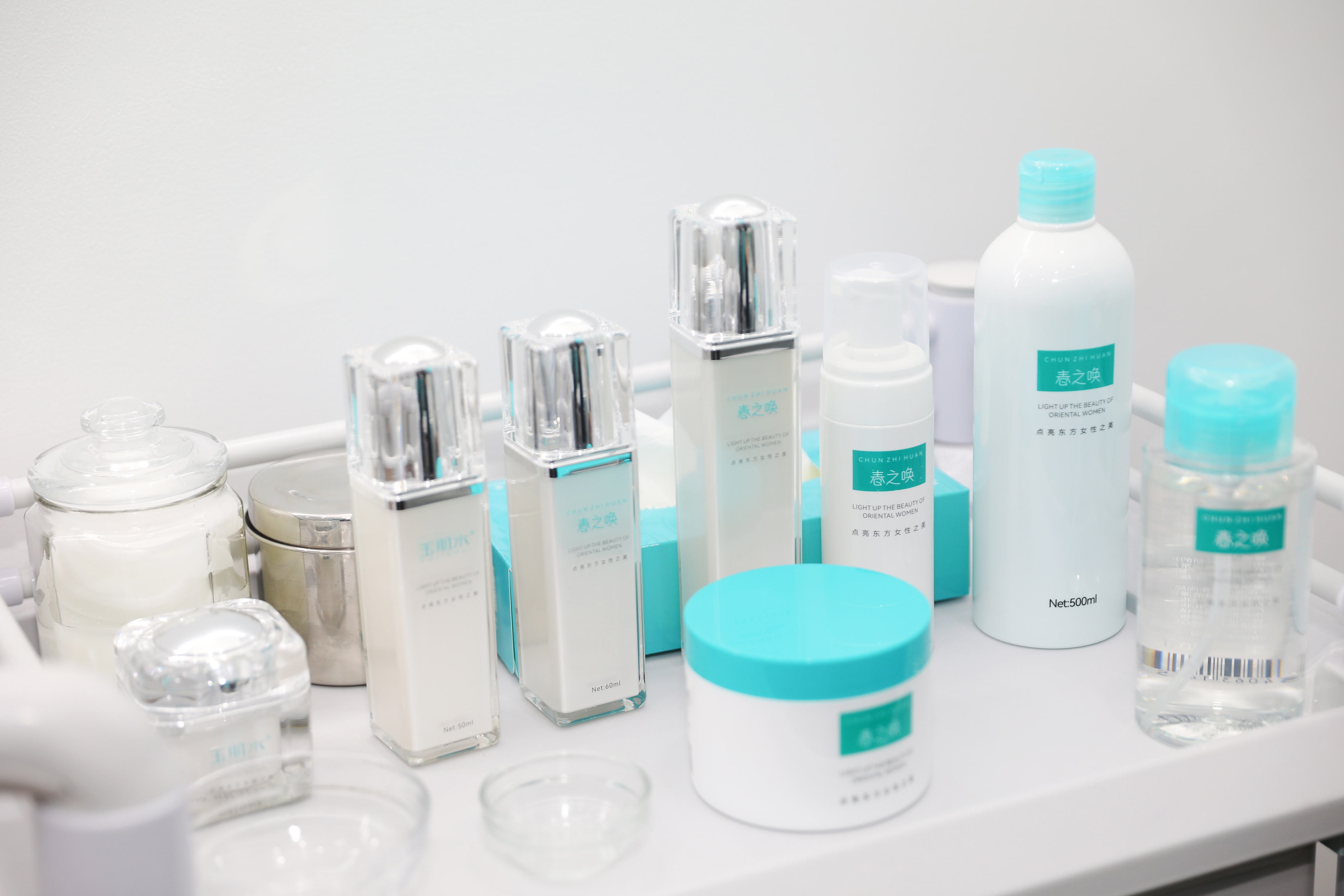 秋季脸干燥起皮怎么办,秋季脸上干的爆皮怎么办