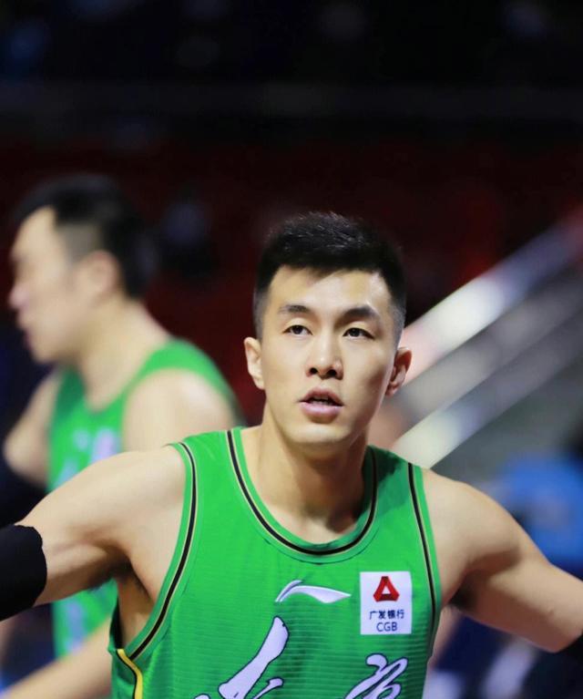 郭艾伦潘玮柏关系,郭艾伦颁奖典礼潘玮柏