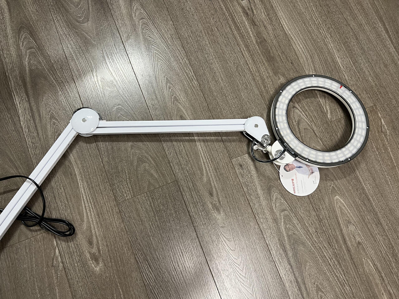 nir红光能用于照射眼睛么,nir红光护眼台灯靠谱吗