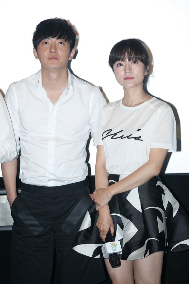 陆毅带孩子国外家庭吃饭,陆毅带小孩