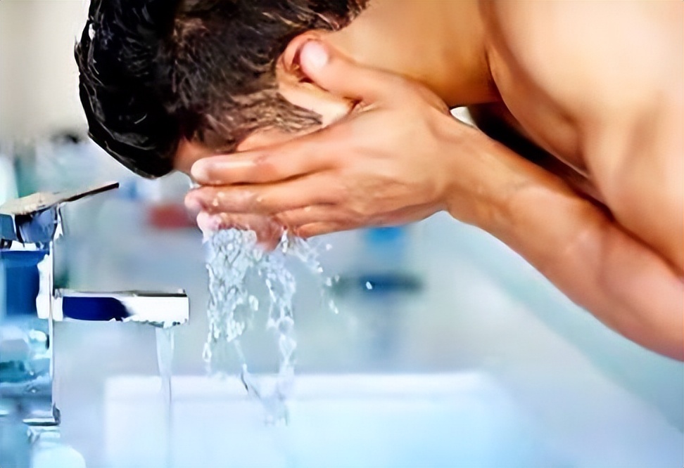 男人50岁后应该改变些什么,男人50岁一定要坚持这四个好习惯