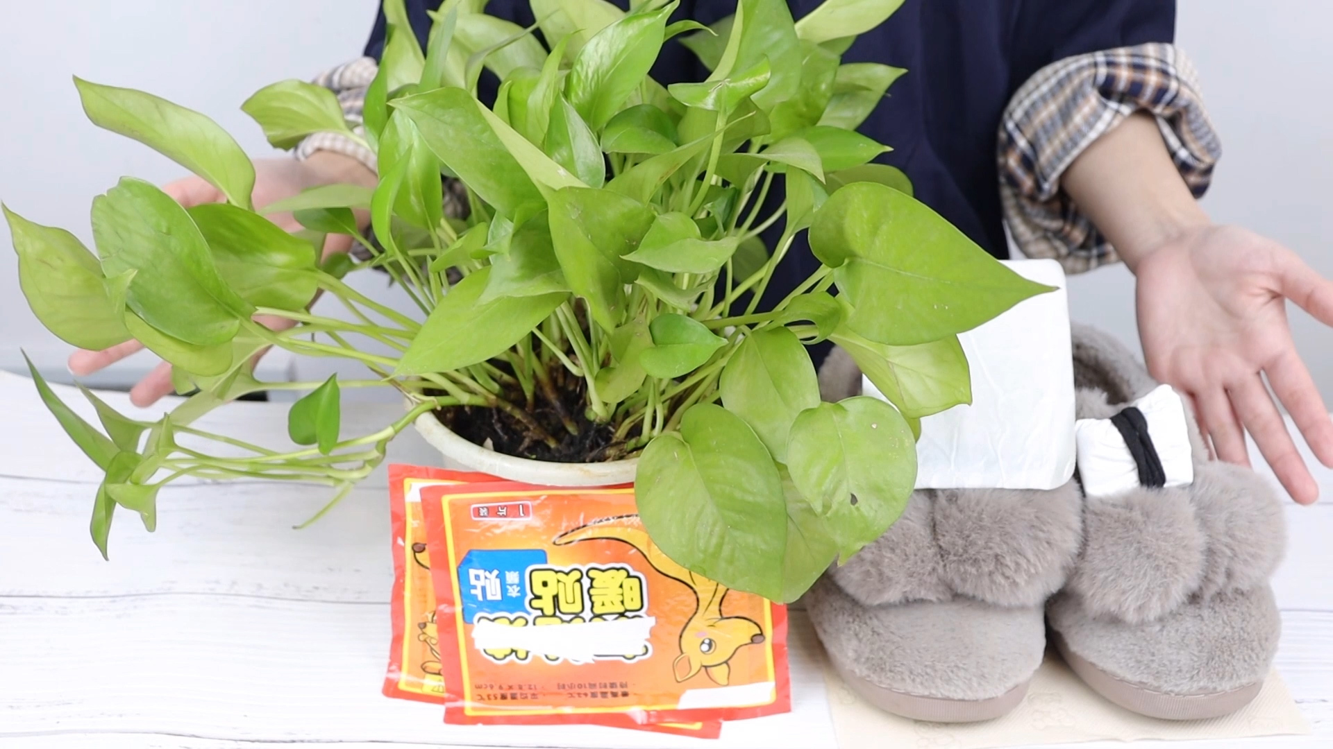 用完的暖宝宝可以直接扔吗,暖宝宝用完可以直接扔垃圾桶