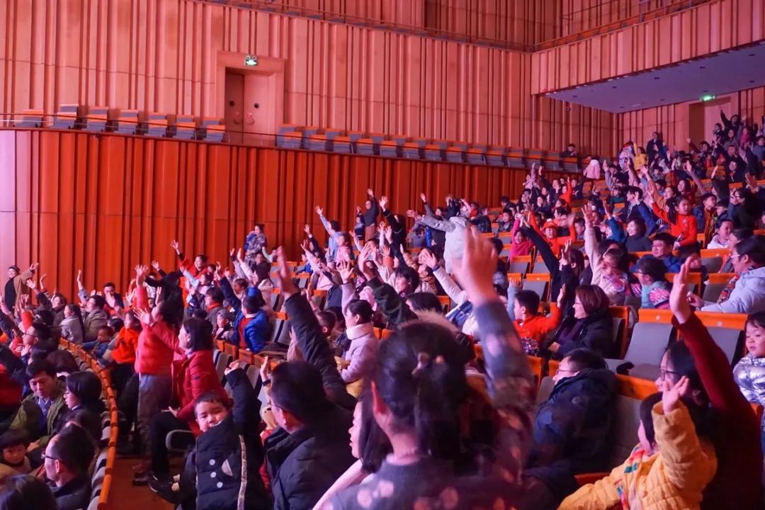 听天空之城音乐会前的功课,听新年音乐会