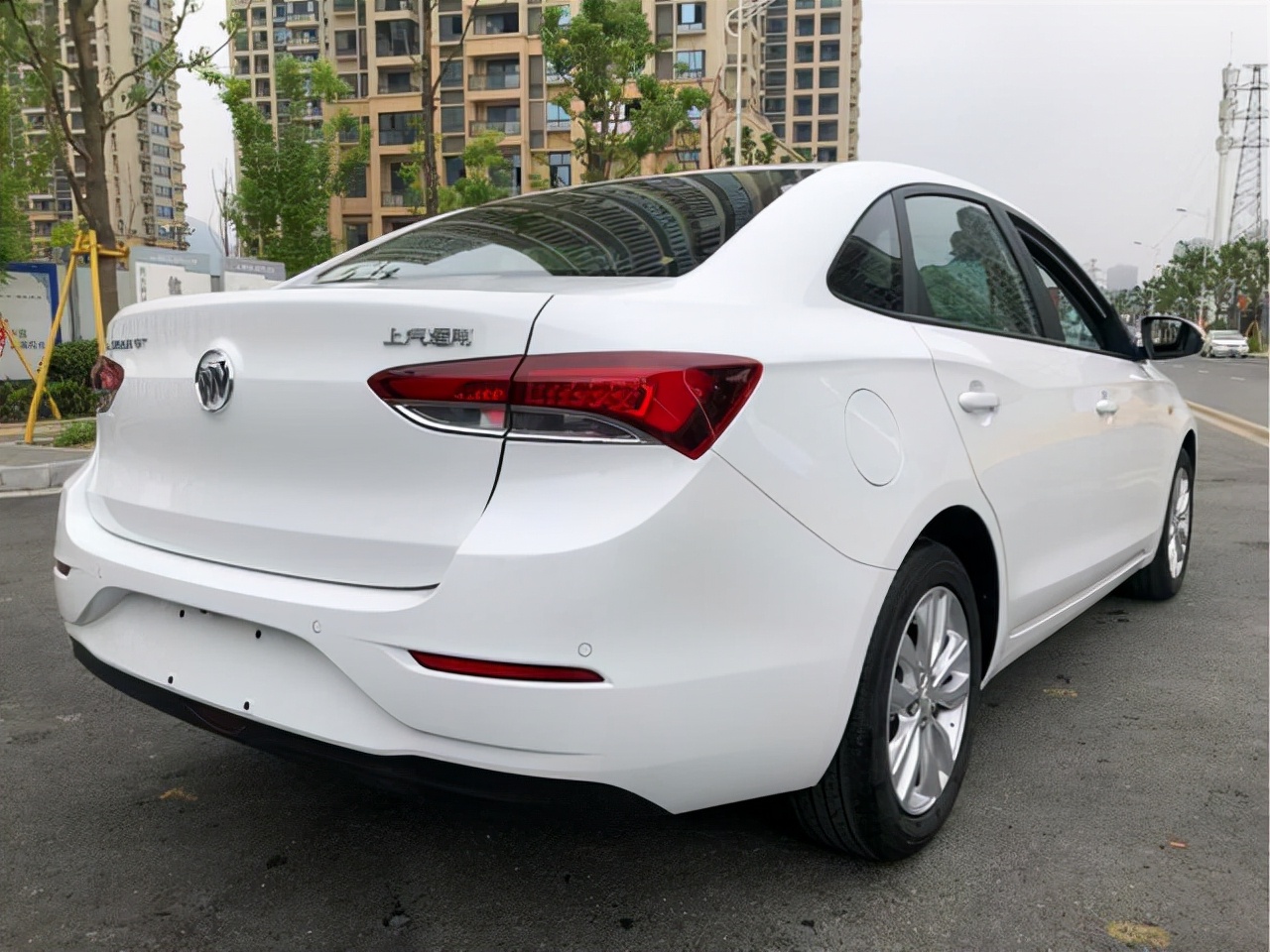 别克英朗10万左右的车,别克9万左右的车