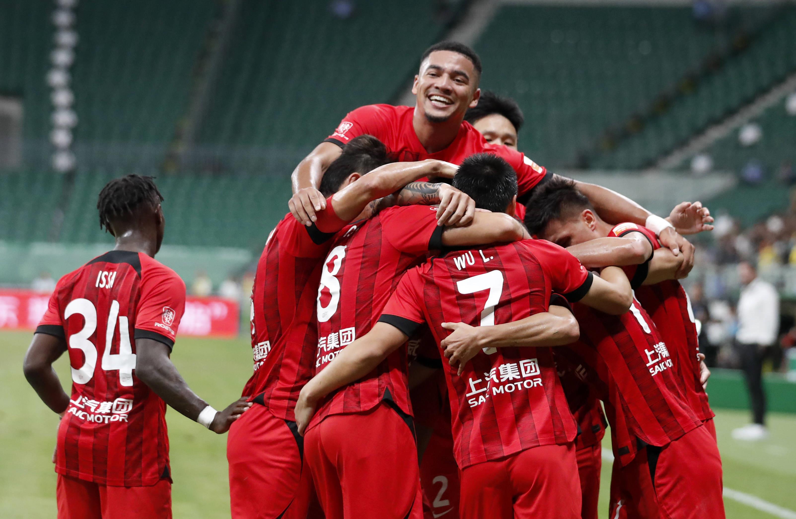 中超上海海港1-0广州获联赛亚军,中超上海海港夺冠高清图