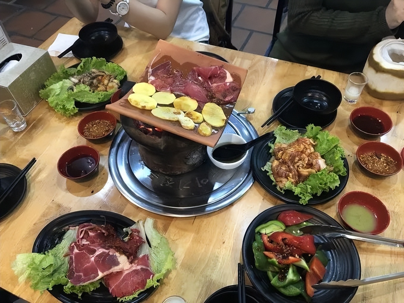 芽庄珊瑚岛海边 (东方夏威夷越南芽庄夜景)