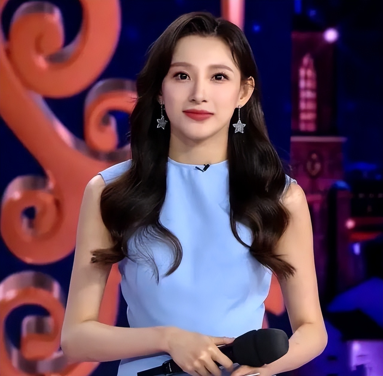 2022央视春晚主持人马凡舒简历,马凡舒2022年春晚主持人开场视频