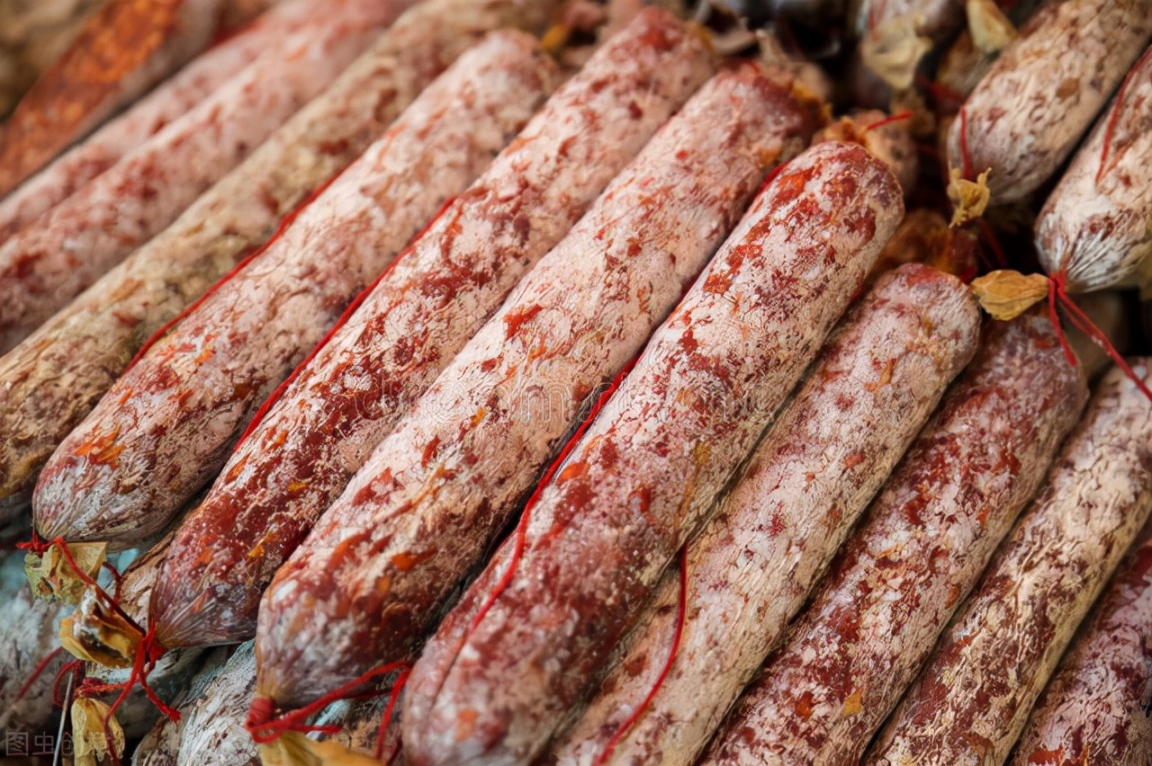 意大利萨拉米披萨制作方法,意大利萨拉米香肠制作配方