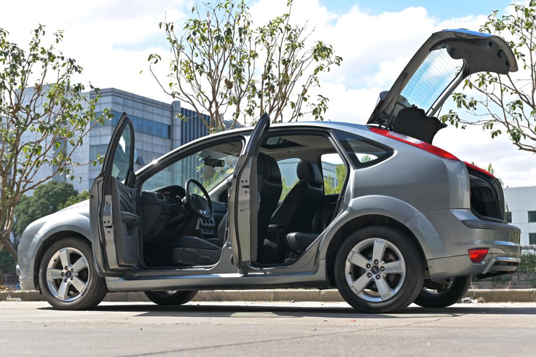 2.0手动挡车经典福克斯推荐,2万左右手动挡小钢炮福克斯