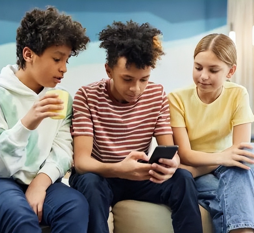 为什么不能刷牙而且嘴里有臭味,一张嘴就有臭味怎么刷牙都没用