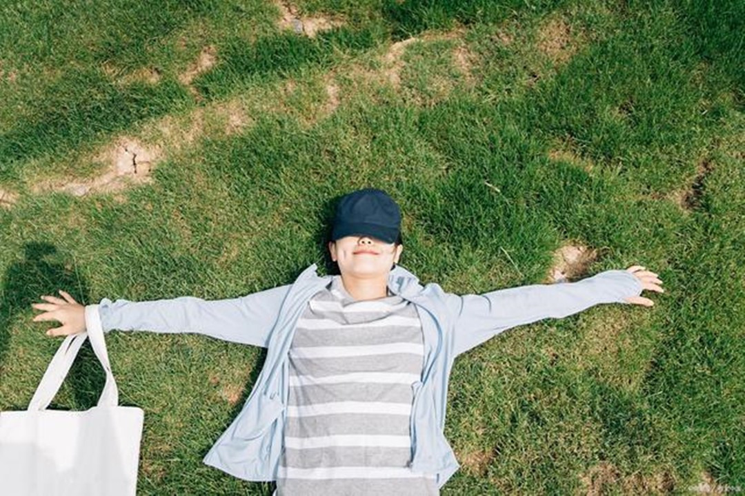 为什么感觉睡觉越睡越累老是做梦,很累的时候什么睡姿最舒服