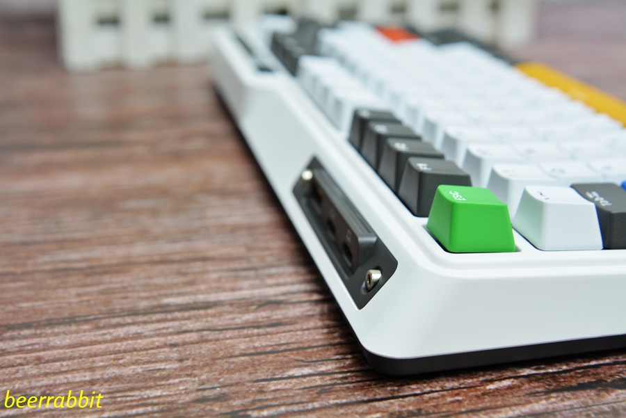 珂芝k75ttc烈焰紫,k75珂芝ttc快银轴是性能版吗