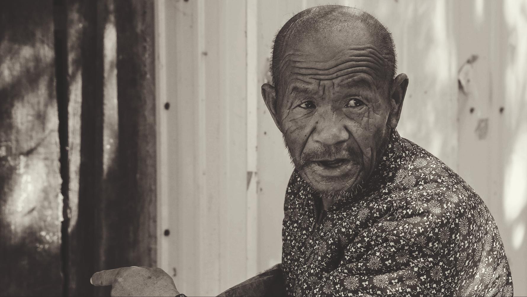 河南农民绿马甲获刑,买绿马甲被判十三年